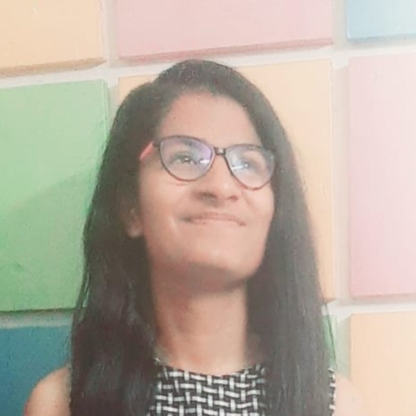 Divyanshi - Physics teacher - Mumbai