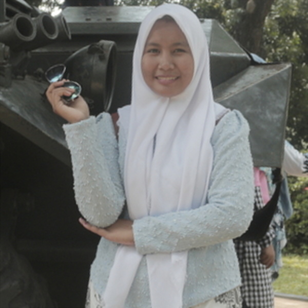 Intan - Guru bahasa inggris - Bekasi