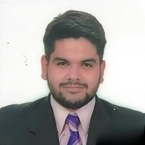 Ricardo - Profesor de ingeniería - Cúcuta