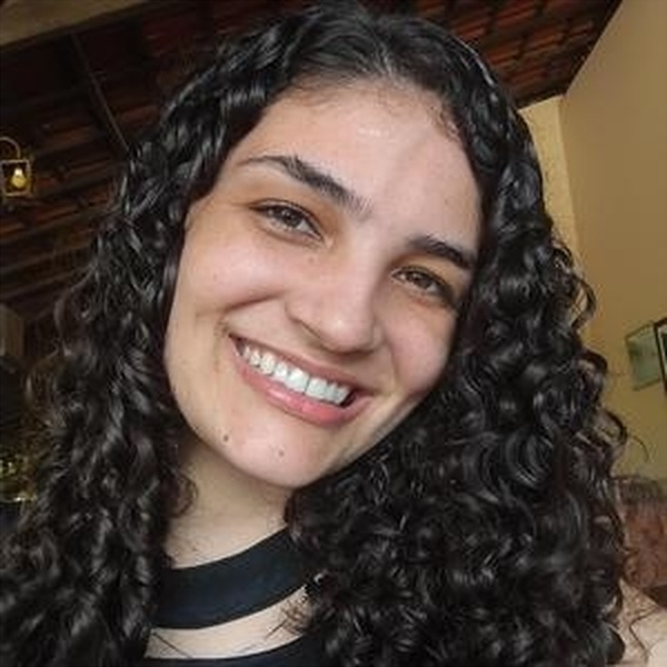 Vitória - Professor de inglês - Iguatu (Ceará)