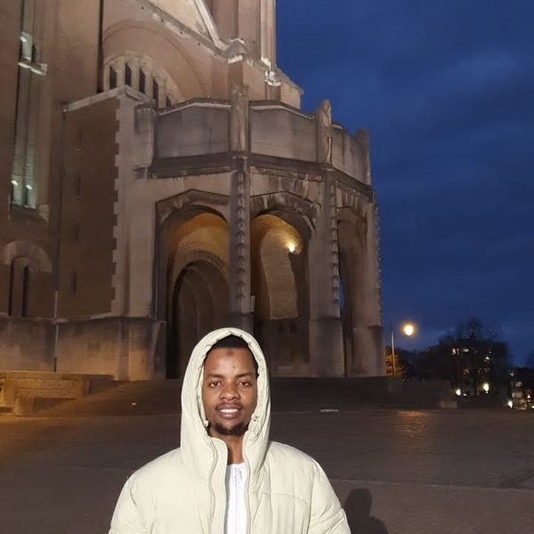 Hakeem - Prof de maths - Bruxelles