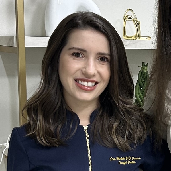 Marielle - Prof de odontologia - 