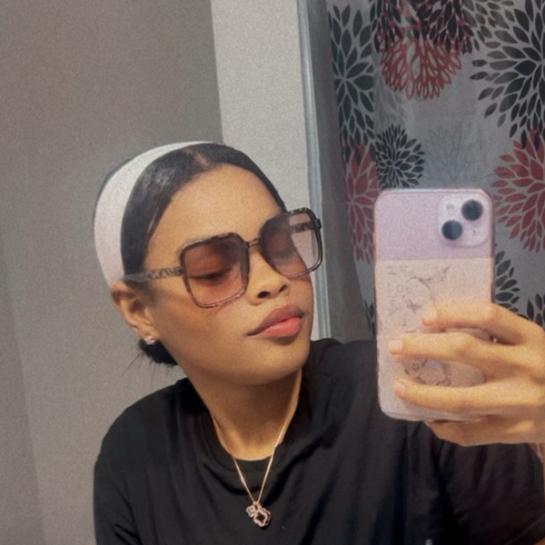 Yunelis - Spanish tutor - Houston
