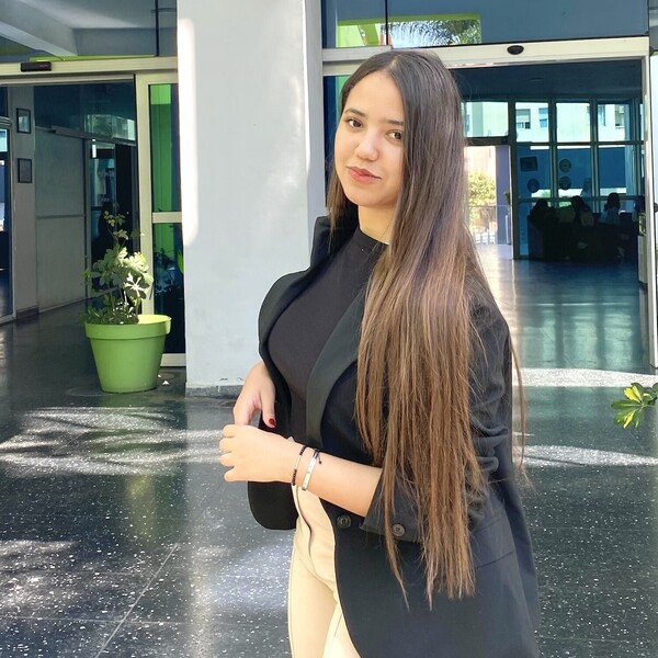 Meriem - Prof d'arabe - Casablanca