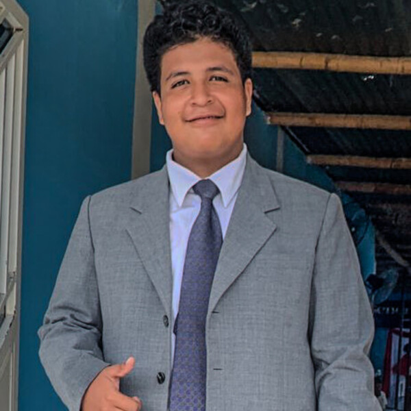 Kevin - tutor académico - Piura
