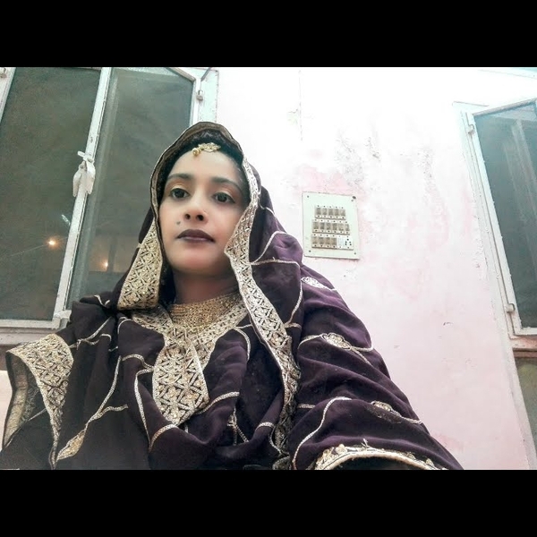 Anisha - Biology tutor - Faridabad