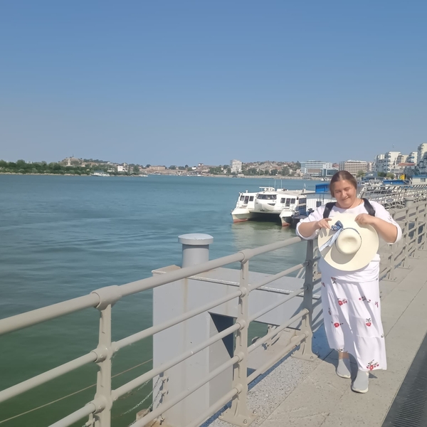 Elena Ionela - Profesor de matematică - Galați