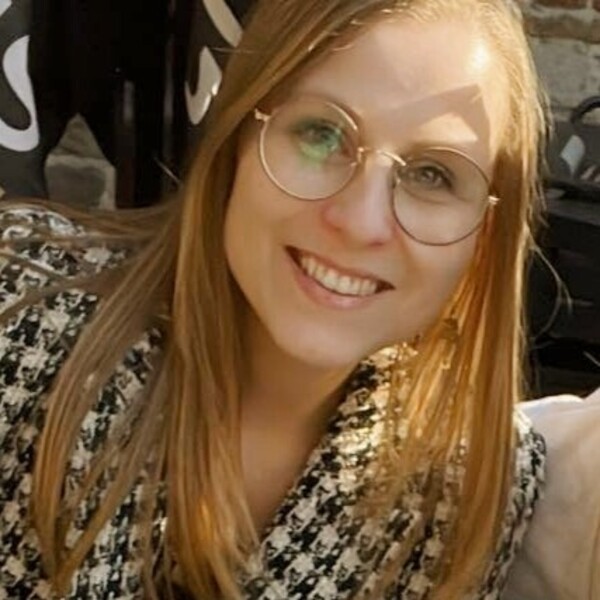 Julie - Prof de français - Neupré