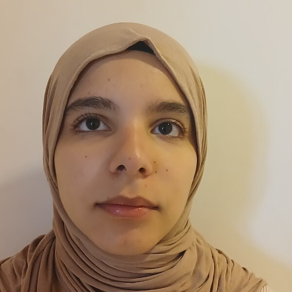 Rania - Prof de préparation bac scientifique - Rabat