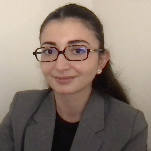 Carla - Prof de droit - Paris 15e