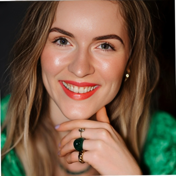 Siena - English tutor - Regina