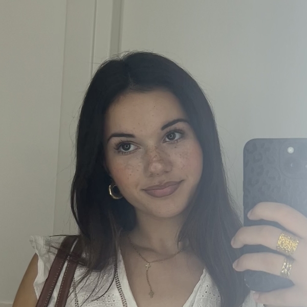 Yasmine - Prof d'anglais - Nice