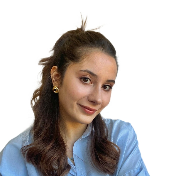 Kübra Binnur - Eğitim koçu - İzmir