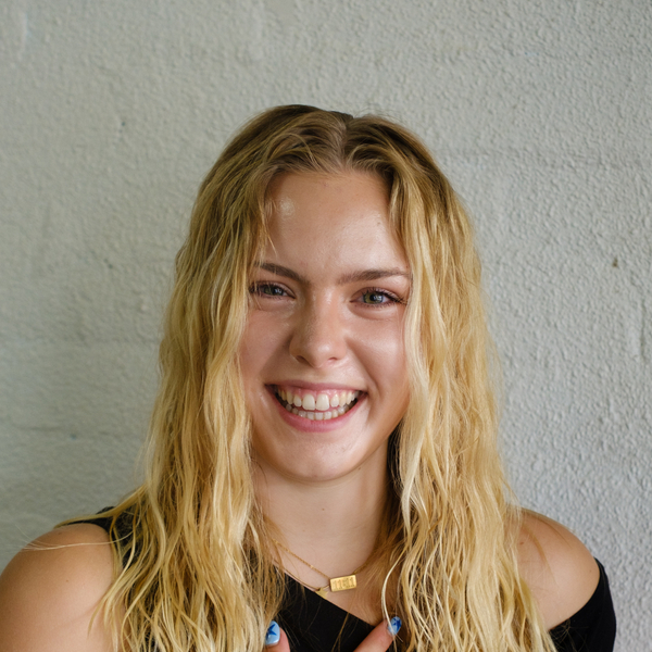 Mia - Yoga instructor - London