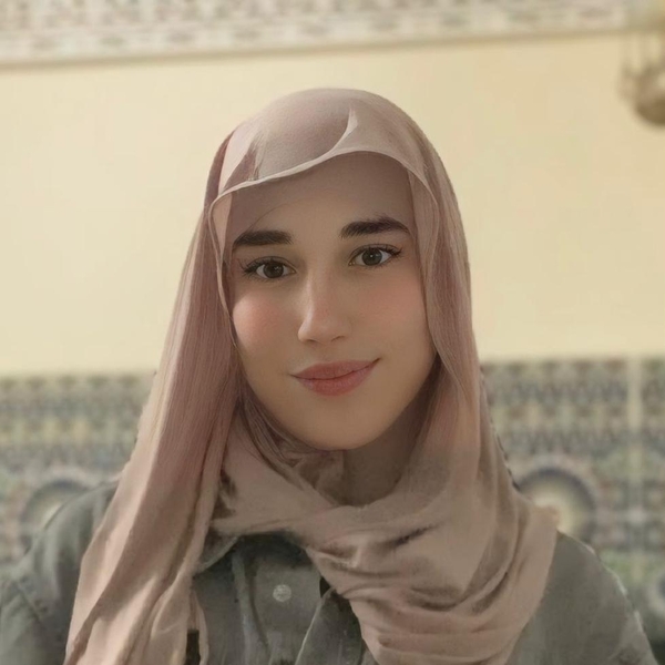 Aya - Prof d'arabe - 