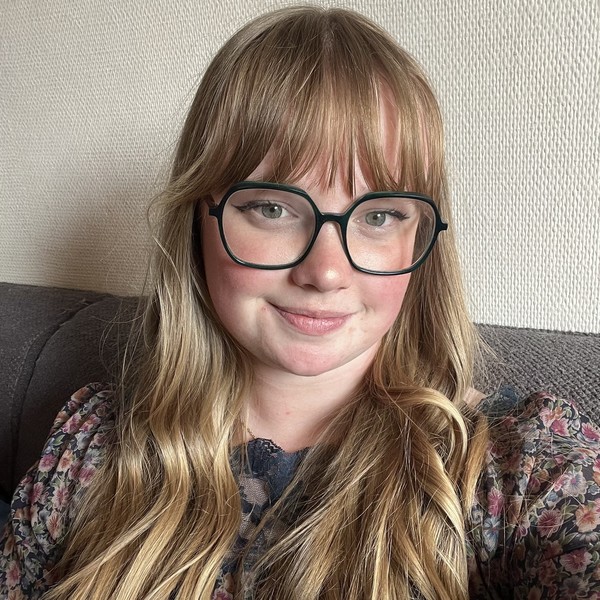 Eponine - Prof d'anglais - Tourcoing