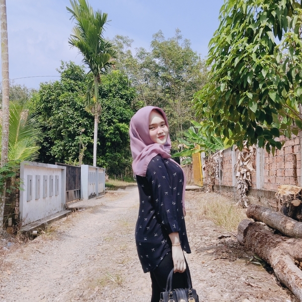 Shely - Guru matematika - Palembang