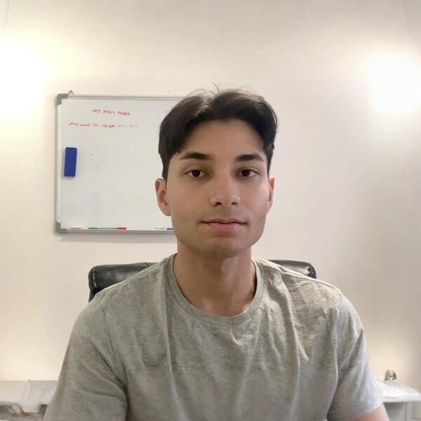 Yash - Maths tutor - Chatswood