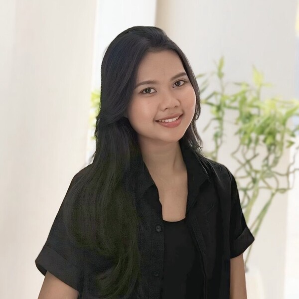 Dewa Ayu - Guru bahasa inggris - 