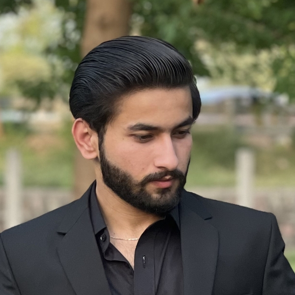 Shayan - Web development teacher - Burdell