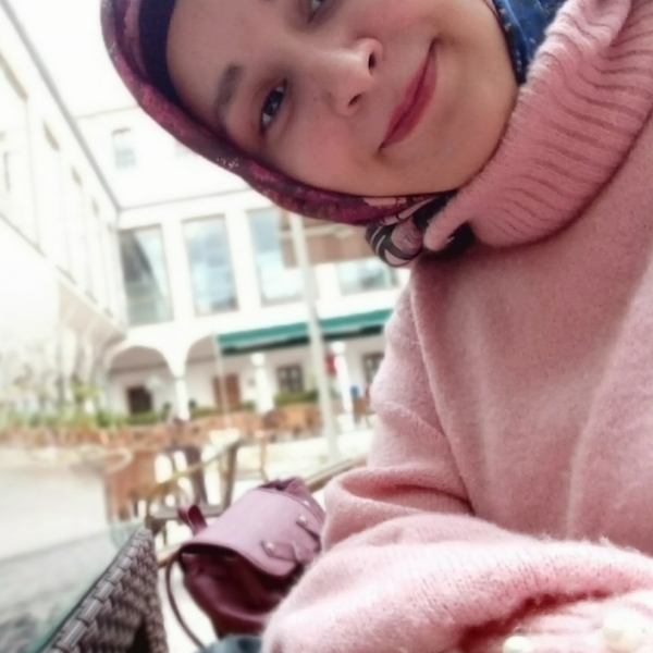 Rümeysa - Tarih öğretmeni - 