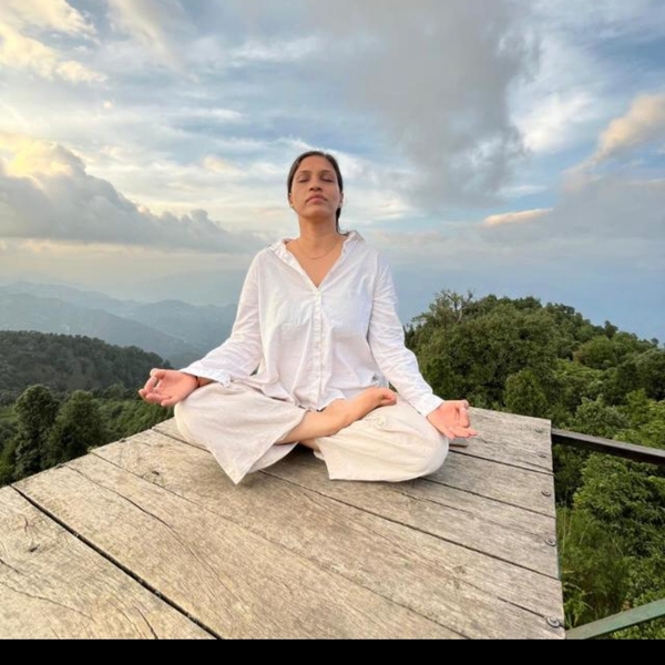 Meenakshi - Yoga tutor - Ithaira