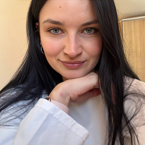 Eleni - Maths tutor - Calgary