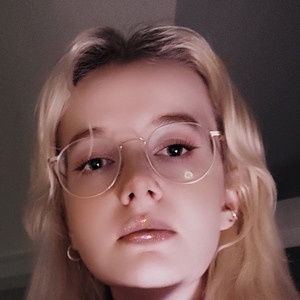 Laura - Prof de création de site web - Landen