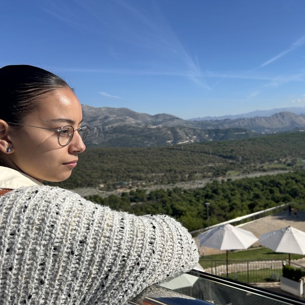 Chaïmaa - Prof de maths - Valence