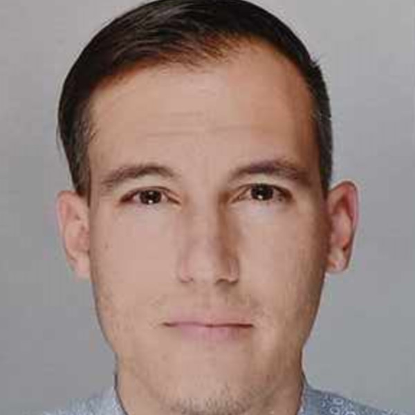 Julien - Prof de maths - Mouriès