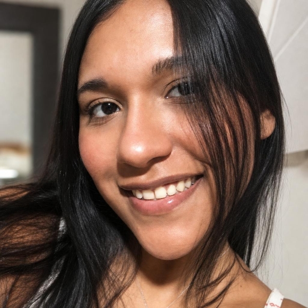 Lívia - Professor de reforço escolar - Teresina