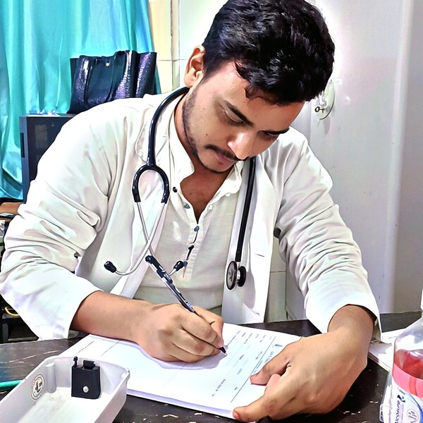 Dr Faizan - Biology tutor - Patna