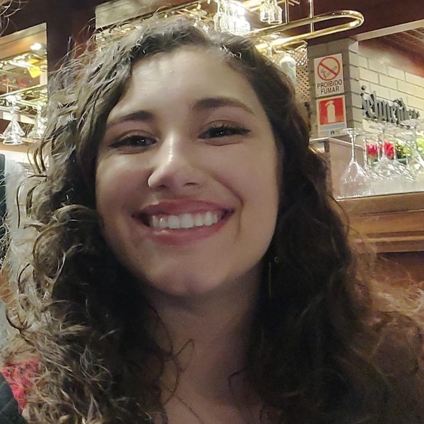 Amanda - Professor de Matemática - Nova Santa Rita