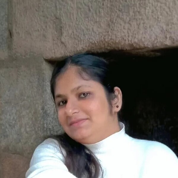 Divyanshi - Hindi teacher - Gurugram