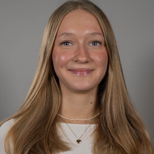 Elena - Lehrkraft für Mathematik - St. Gallen