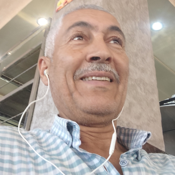 Mohamed - Prof de physique - chimie - Benslimane