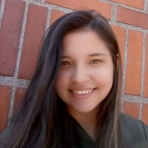 Karen Lizeth - profesor de biología - Girón