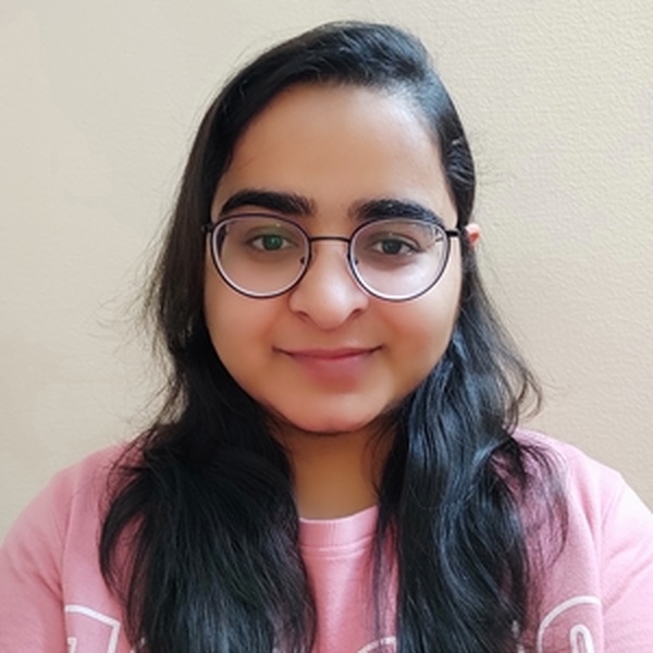 RICHA - Tax law teacher - Noida