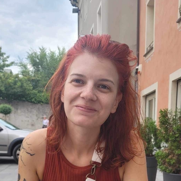 Marie - Prof de maths - Mions