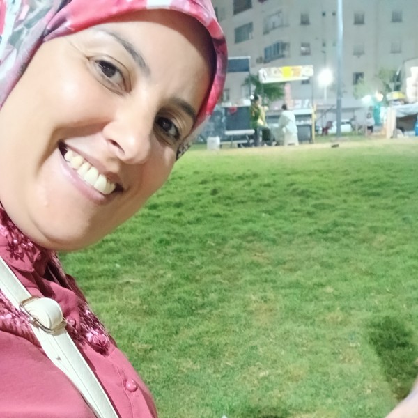 Amina - Prof d'arabe - Paris