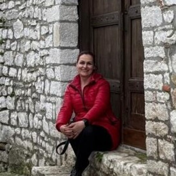 EVINA - trajnues gjuhe shqipe - Tiranë