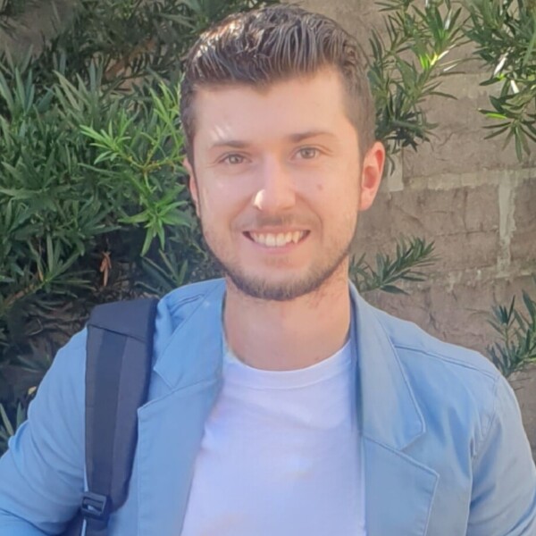 Lucas - Professor de iniciação à informática - Caxias do Sul