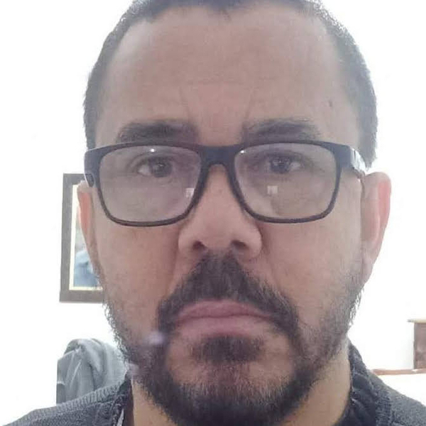Luiz - Professor de ciências naturais - Curitiba