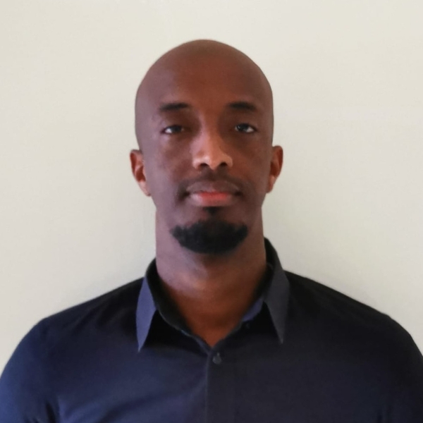 Idris - Business studies tutor - London
