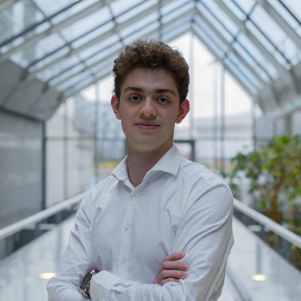 Ilan - Prof de maths - Paris