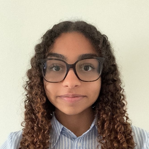 Ikram - Prof de maths - Montigny-le-Bretonneux
