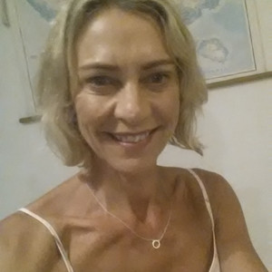 Sarah - School English Tutor - Alexandria