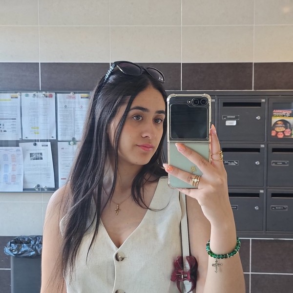 Camélia - Prof de français - Bidart