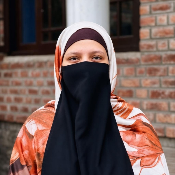 Saib binti - English tutor - Srinagar