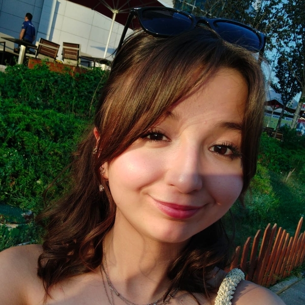 Zeynep Ceren - Matematik öğretmeni - 
